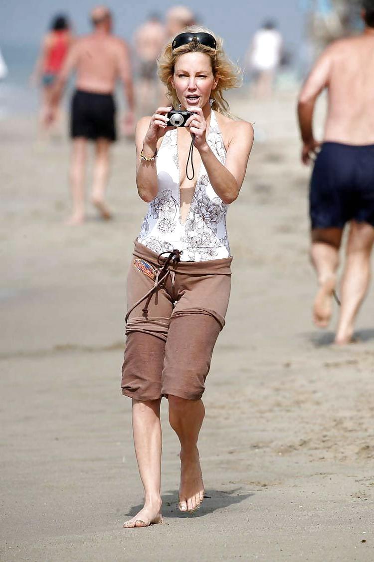 25P Heather Locklear