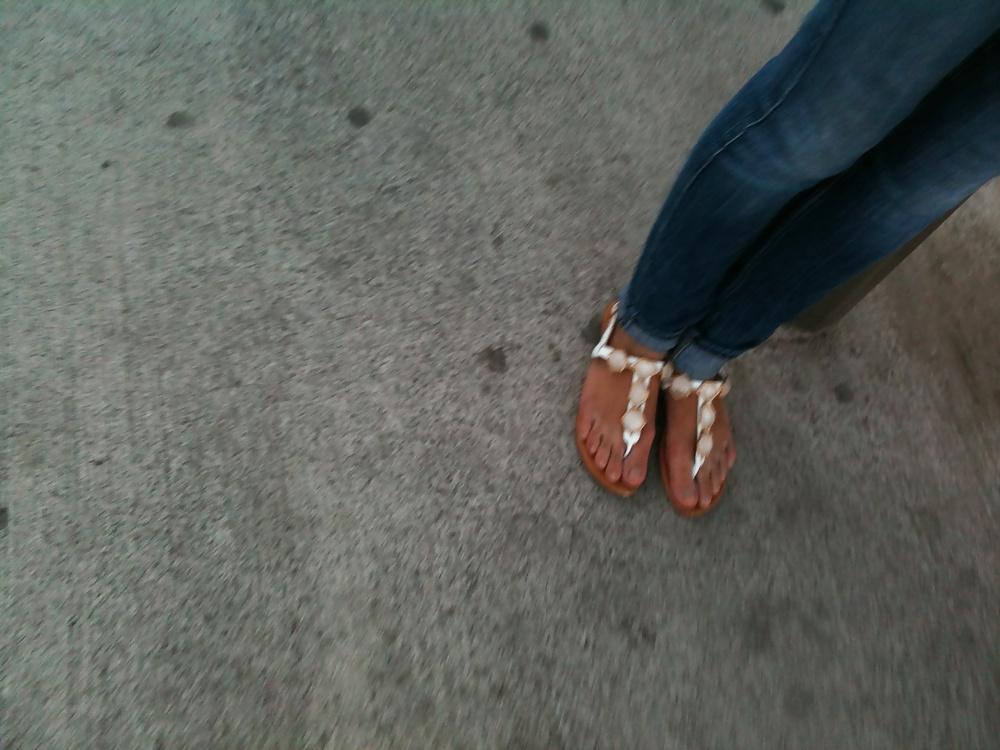 25P Feet on the street IV