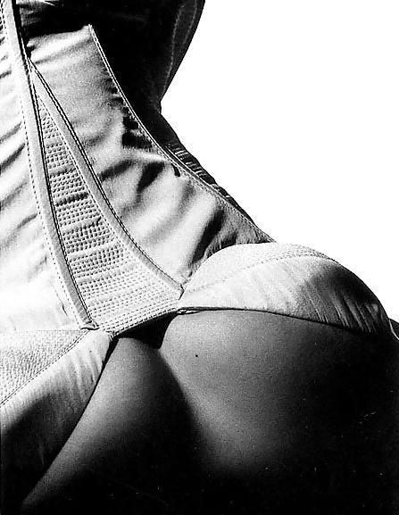 20P Erotic nudes in Black & White