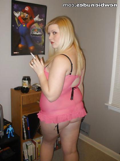 25P Andrea L. Sexy Smoking Swinger BBW