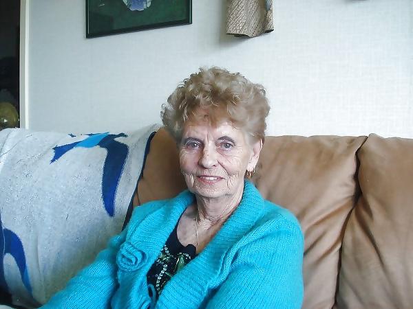12P German Grandmother
