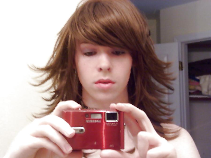 10P Sexy Young Crossdresser