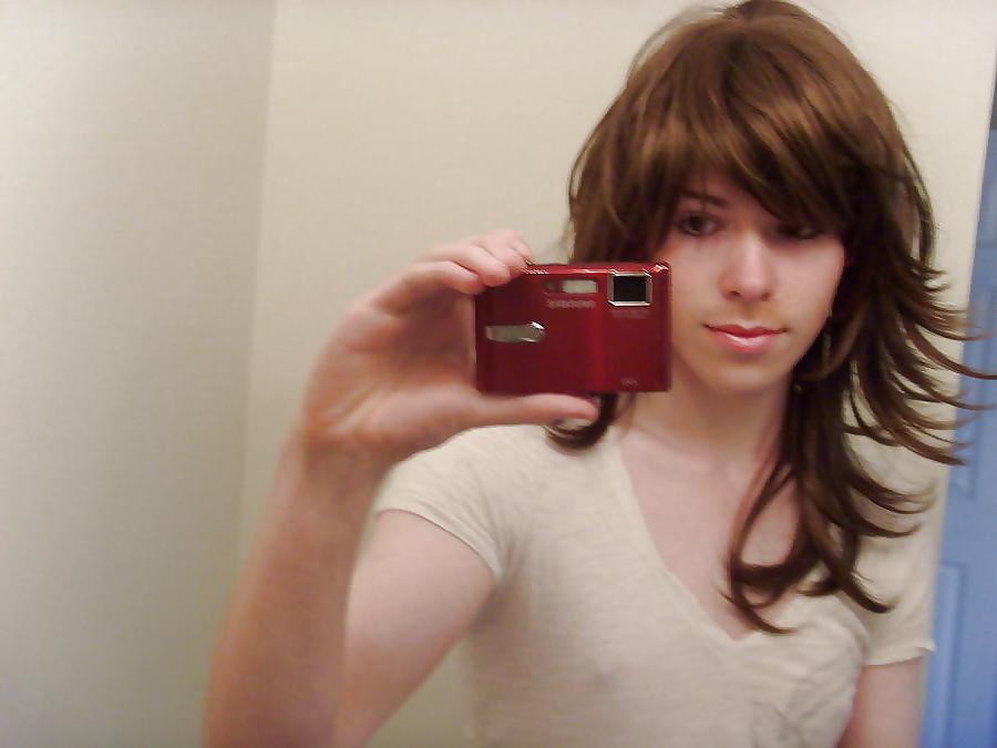 10P Sexy Young Crossdresser