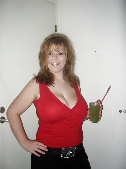 10P Big boobs, anybody know name?