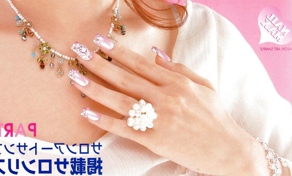 25P Sexy girls from Japanese mags Nail Max 2005 Spring