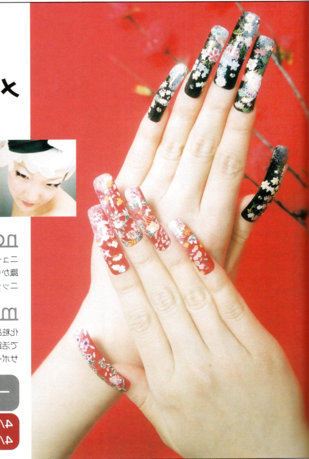 25P Sexy girls from Japanese mags Nail Max 2005 Spring