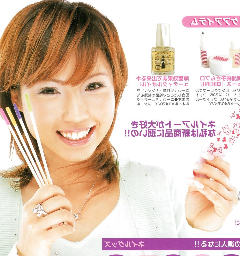 25P Sexy girls from Japanese mags Nail Max 2005 Spring