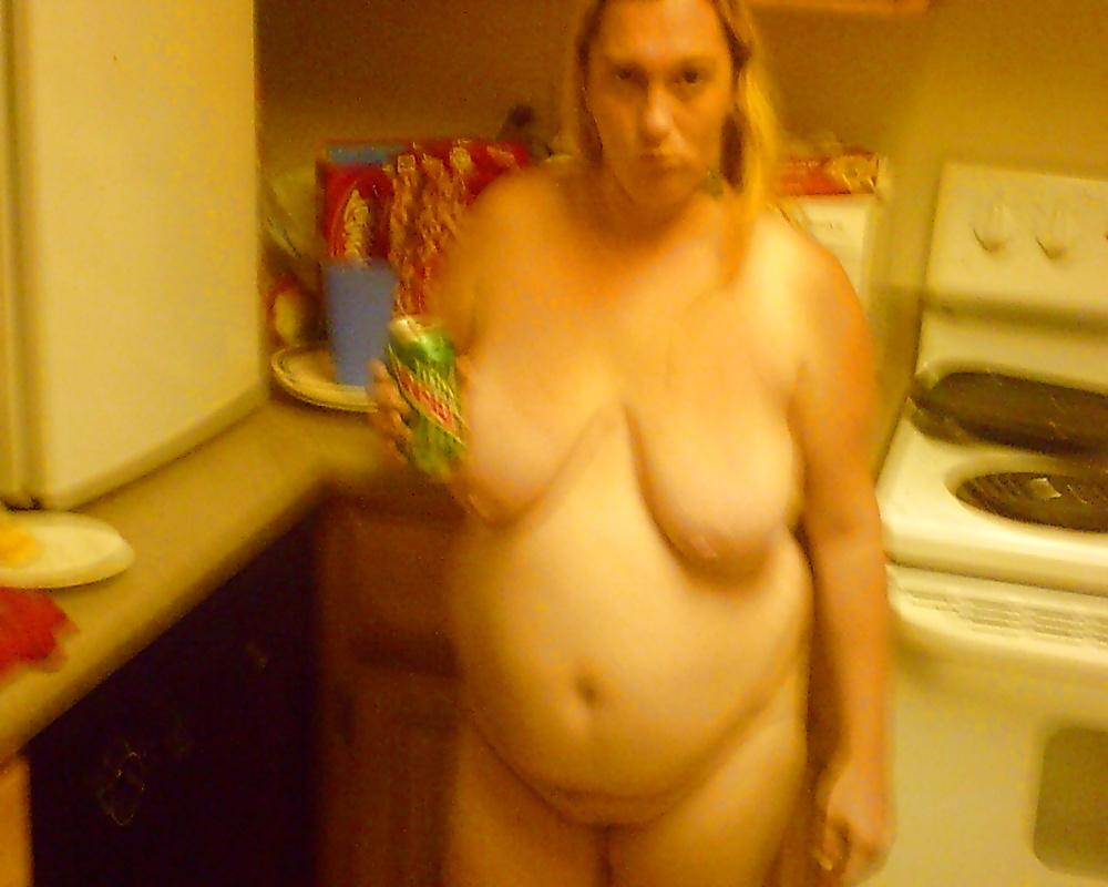 16P Me making pizza naked 
