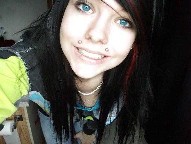 25P EMO Queen Bailey (NonNude)