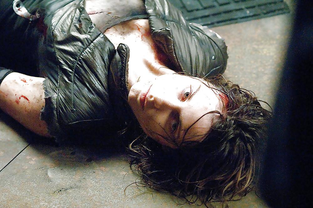 25P Antje Traue collection