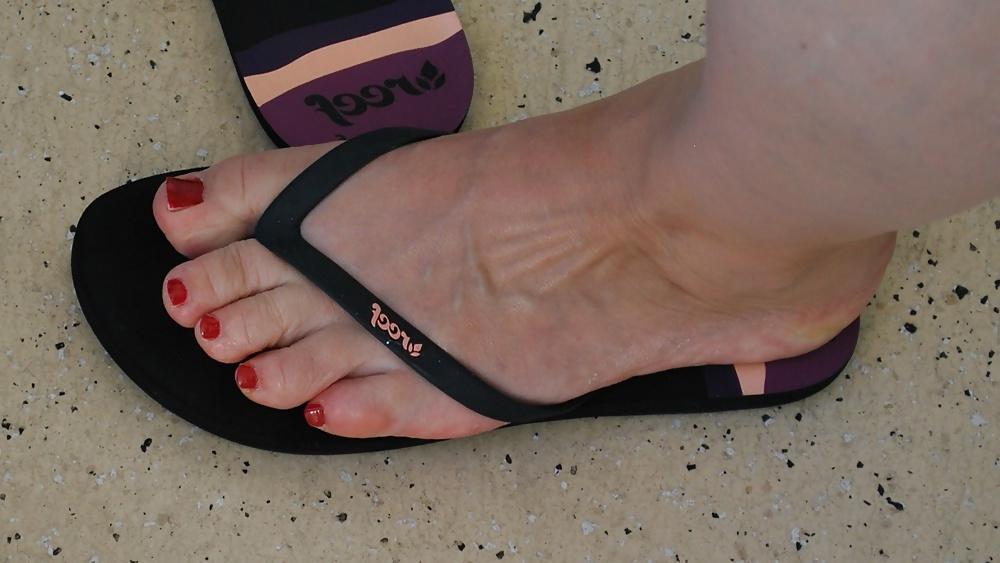 13P CLOSE UP FEET