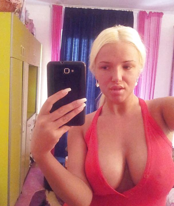25P Andjela Belgrade big Boobs