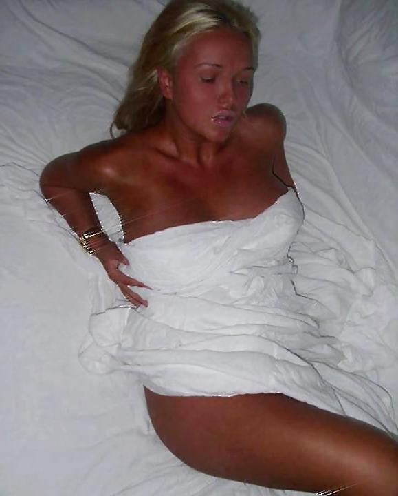 25P Andjela Belgrade big Boobs
