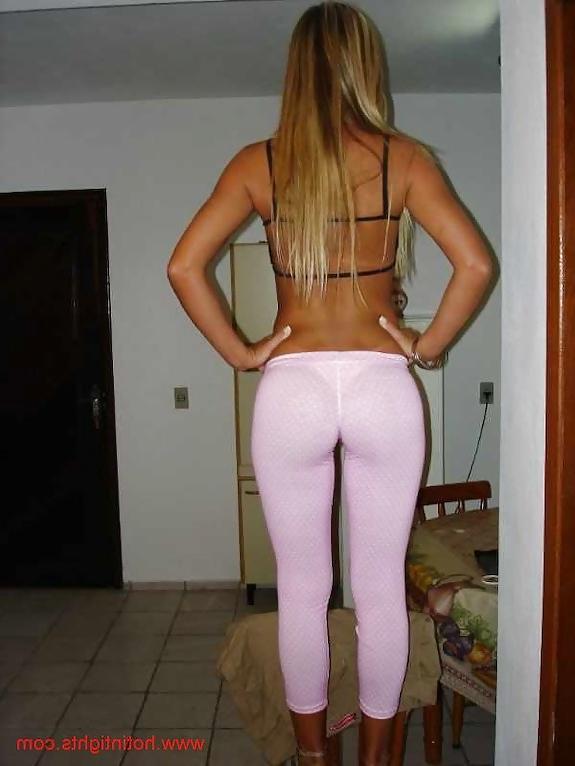 25P Ragazza in leggings 