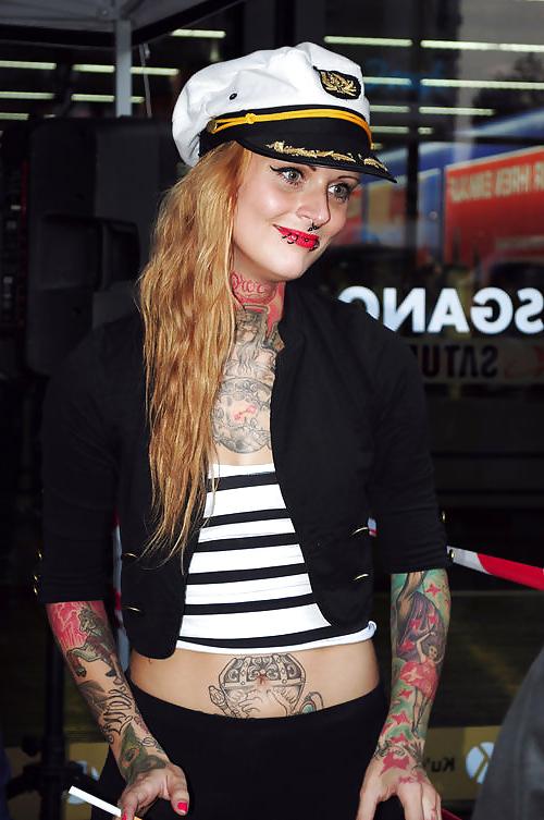 24P Jennifer Rostock