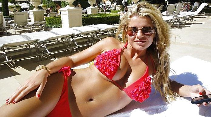 5P Scottish Blonde Facebook Girl 