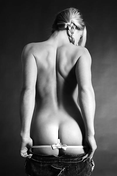 25P Erotic photos 6