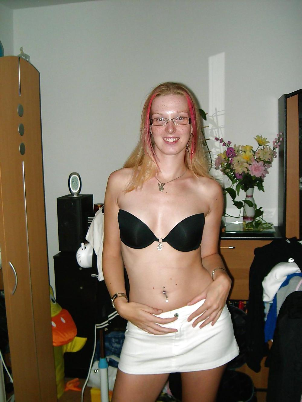 25P HOT GERMAN GIRL CORINNE
