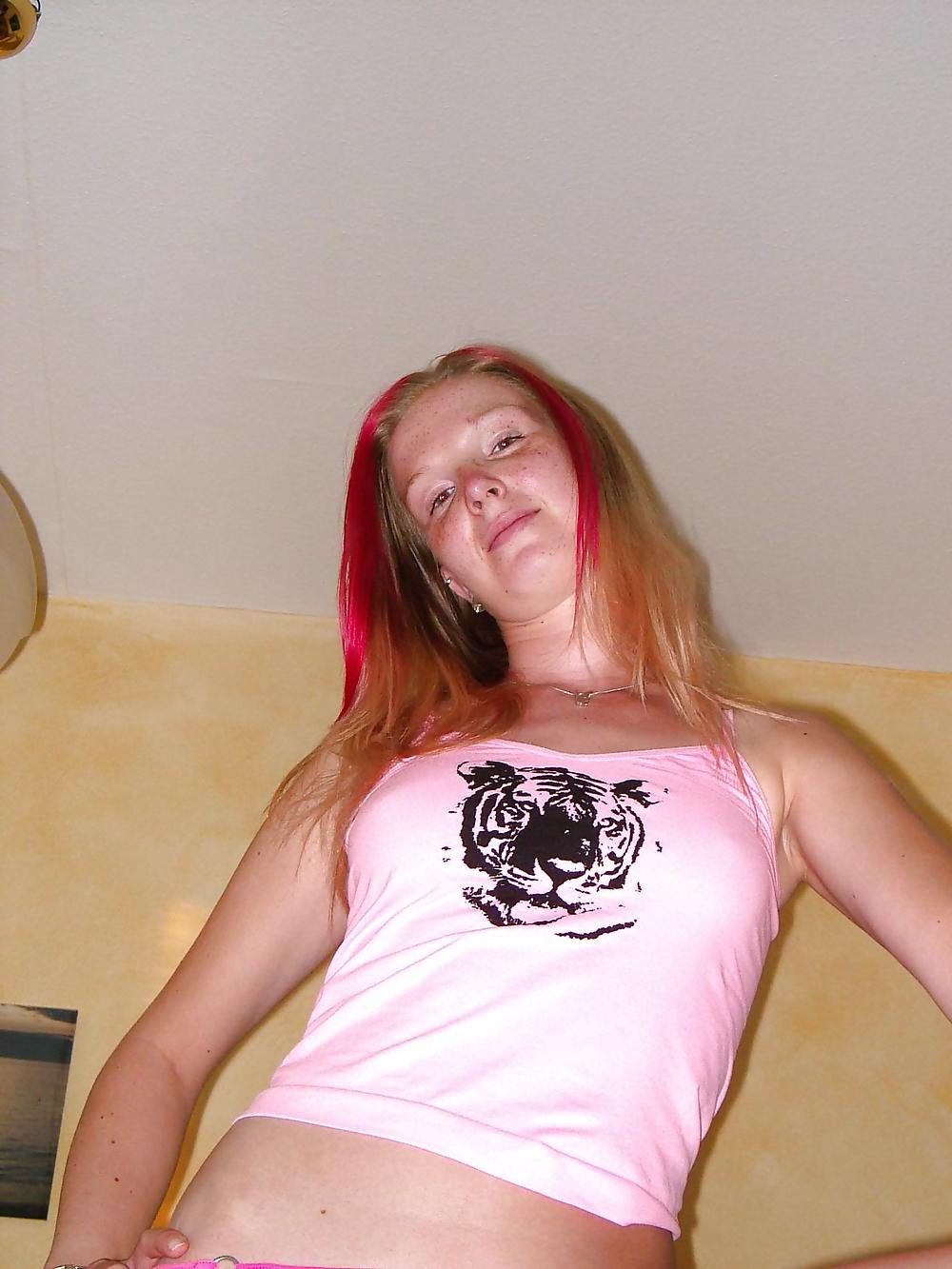25P HOT GERMAN GIRL CORINNE