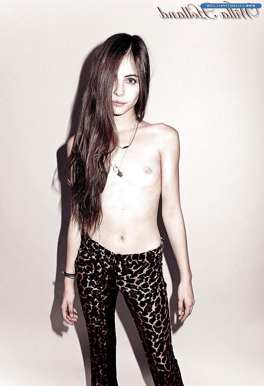 17P Willa Holland Nudes (fakes)