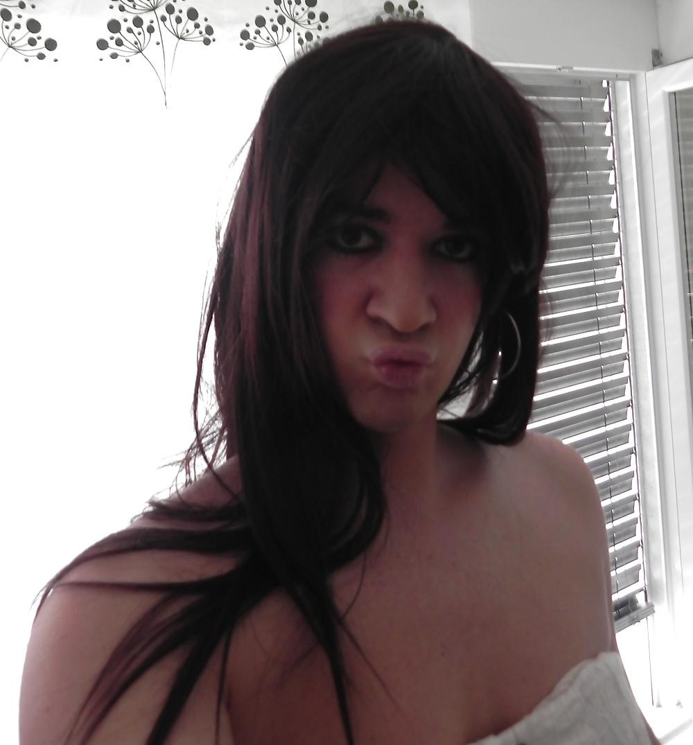 25P Manon sissy crossdresser