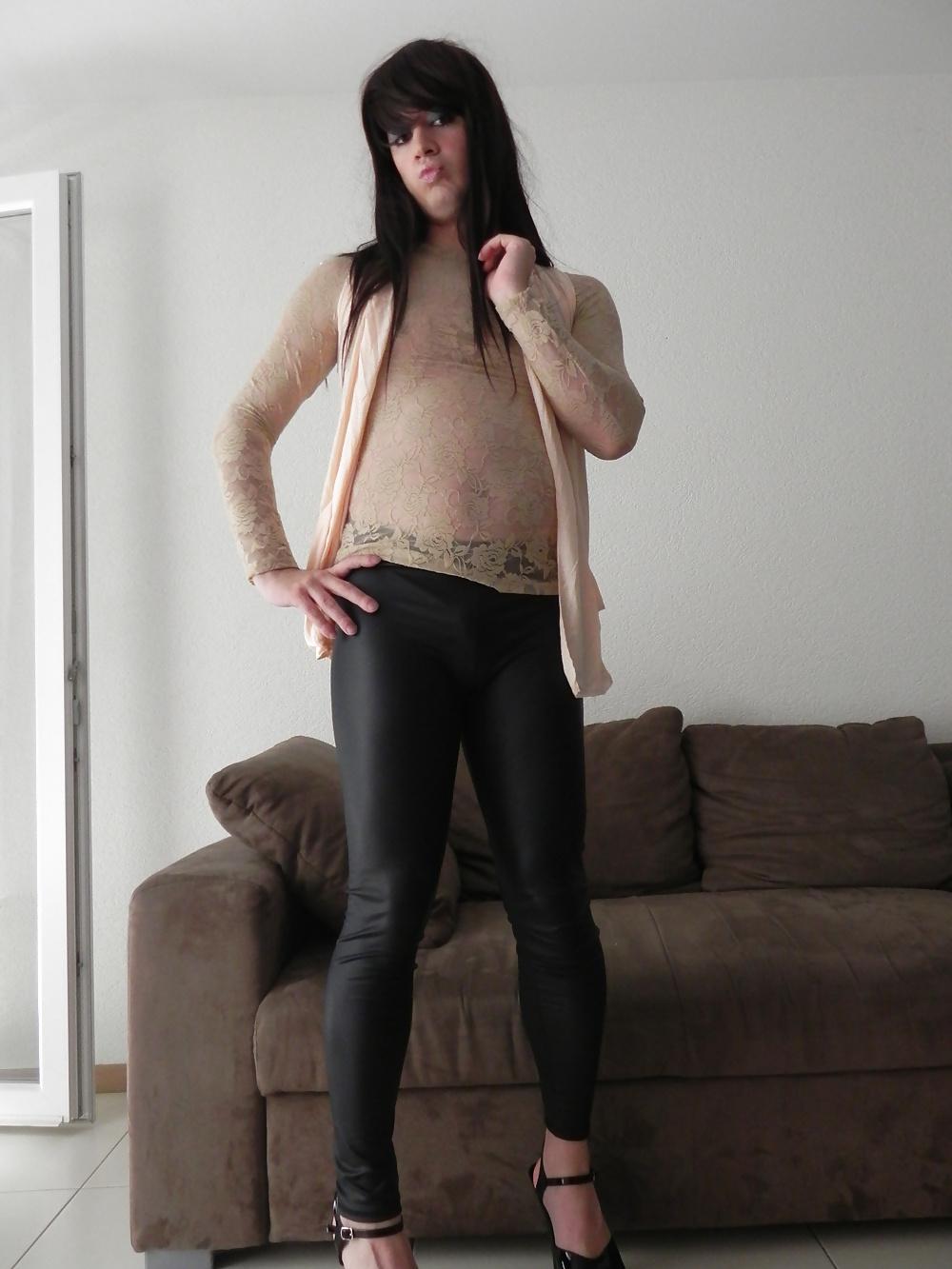 25P Manon sissy crossdresser