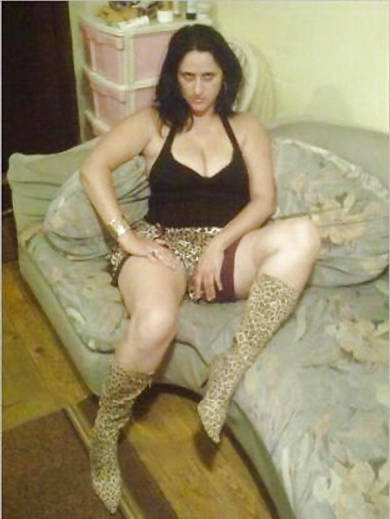 5P Croatian mature cunt