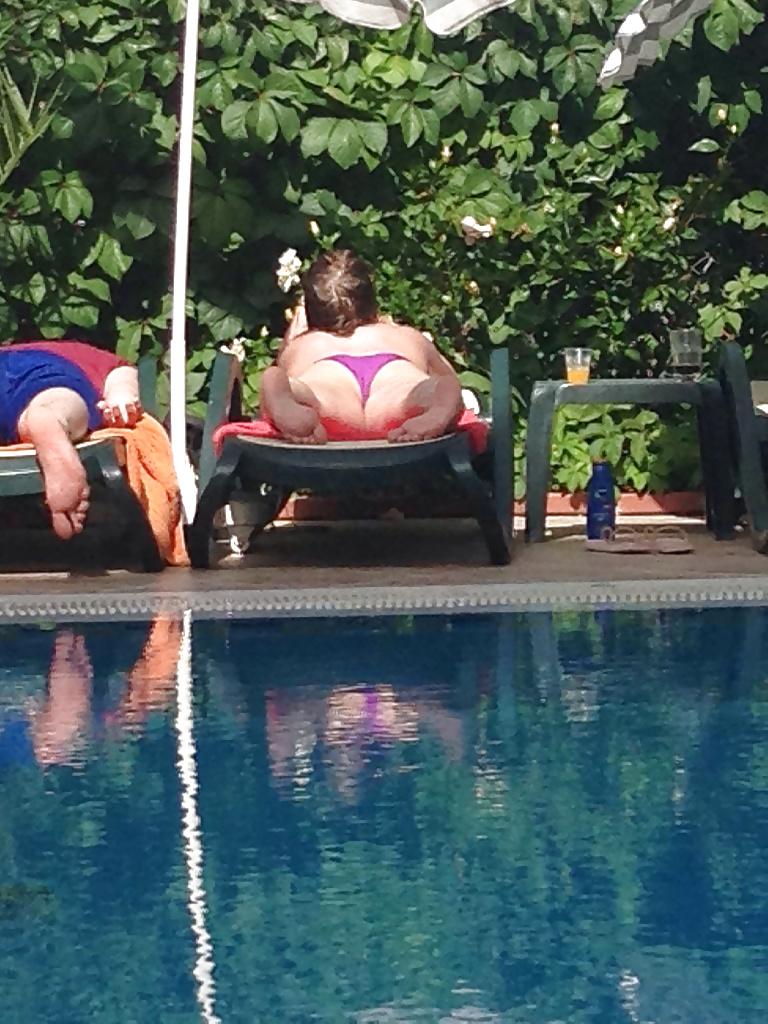 5P Spy at the pool