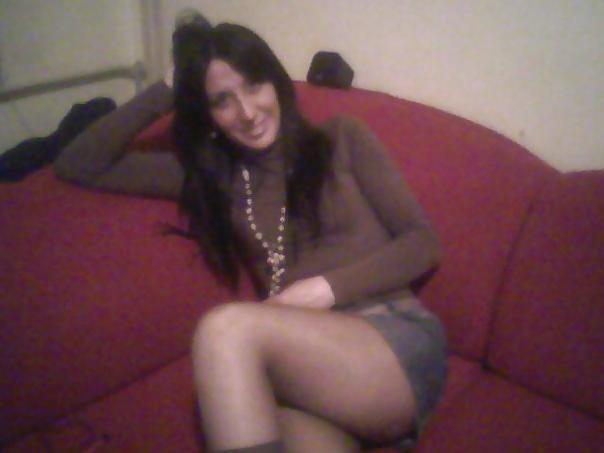 25P Teen Girls, Young Ladies and Matures in Pantyhose