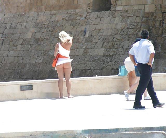 25P Outdoor pussy spy 9