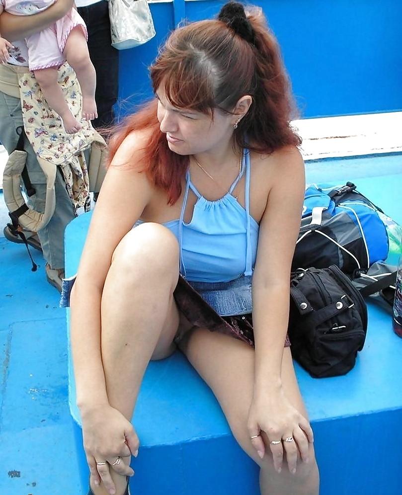 25P Outdoor pussy spy 9