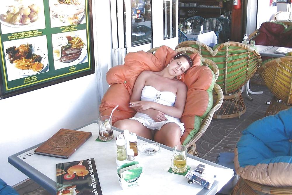 25P Outdoor pussy spy 9