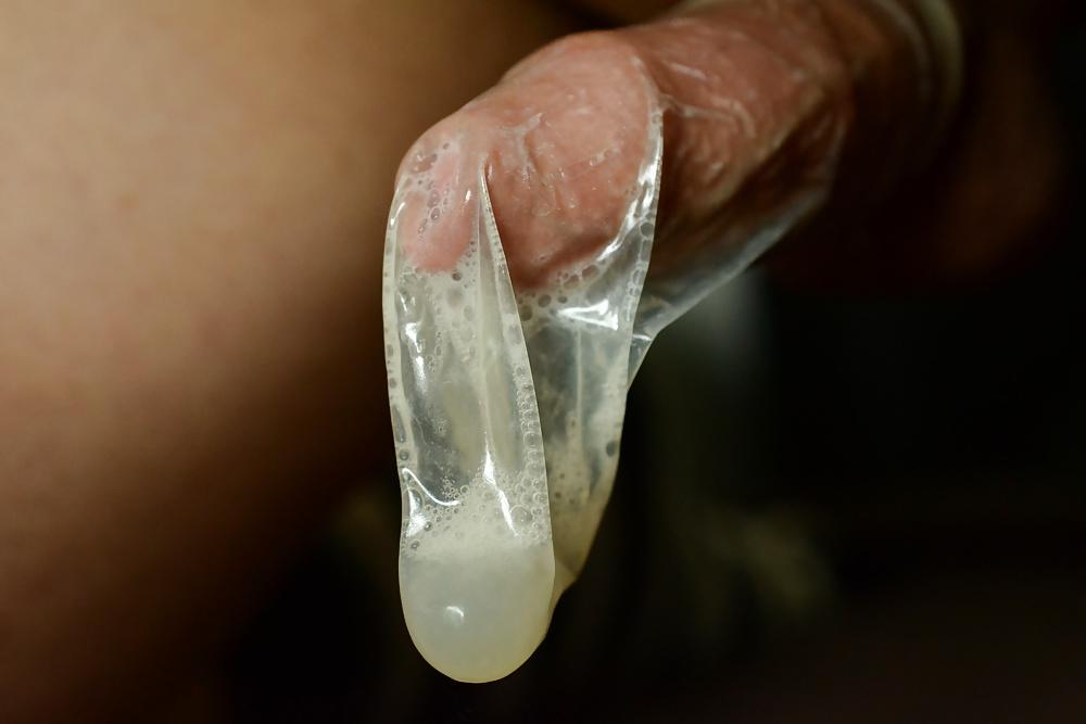 21P Pre cum and Cum in Condom