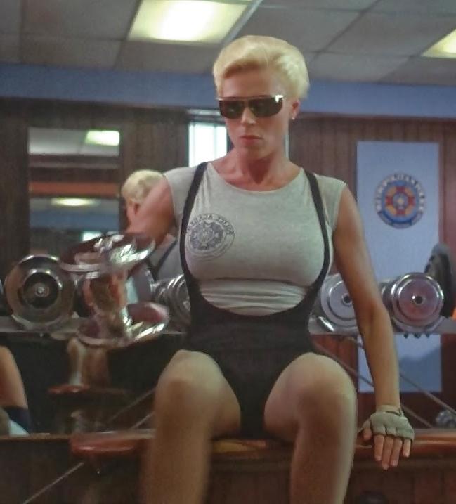 25P Leslie Easterbrook Tits and Ass (Wet T-Shirt)