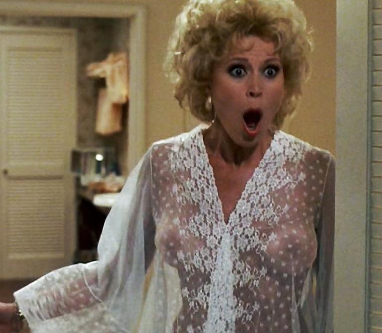 25P Leslie Easterbrook Tits and Ass (Wet T-Shirt)