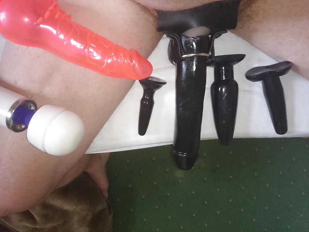 7P Big Black Strap On