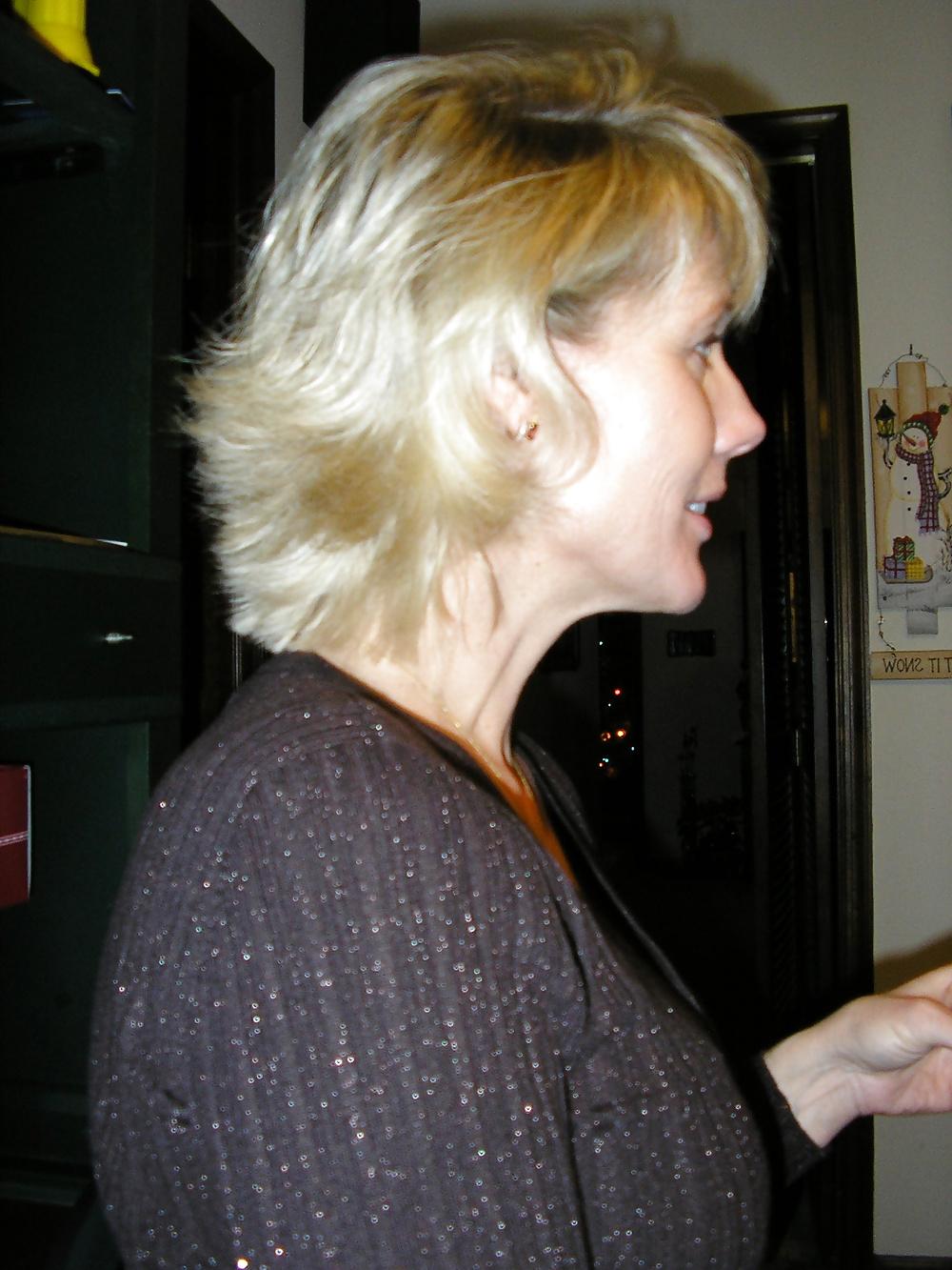 25P Mature wife's 2