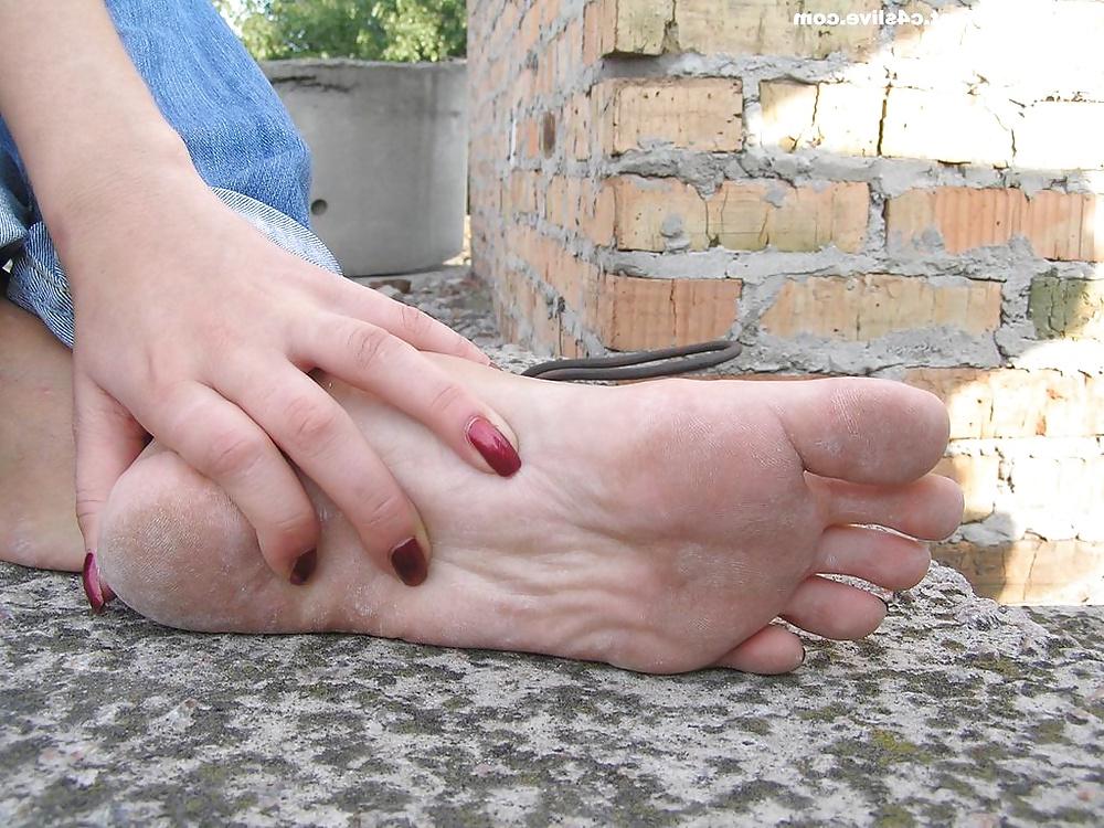 14P Street Feet