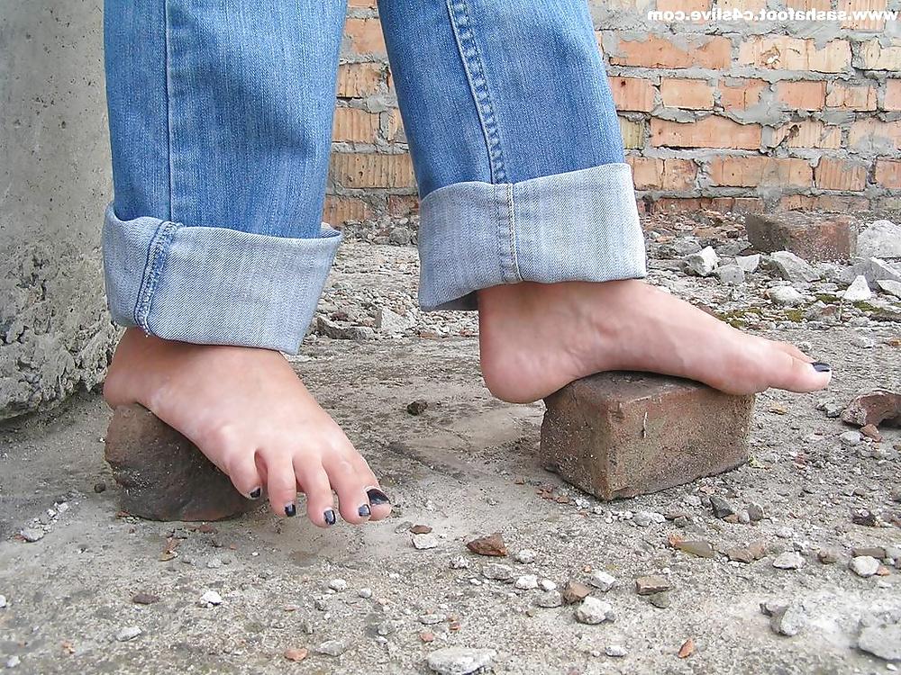 14P Street Feet