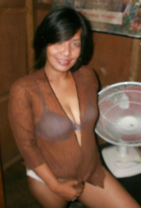 20P HOT MOMS PINAY