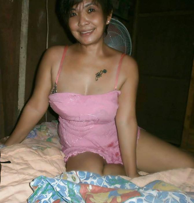 20P HOT MOMS PINAY
