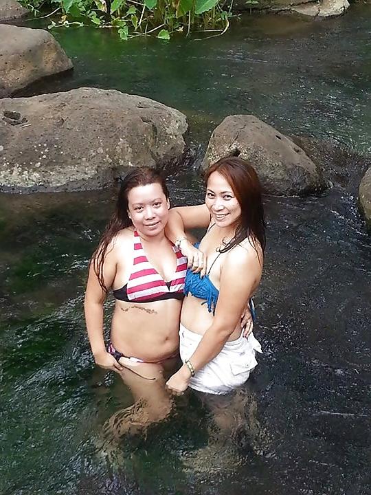 20P HOT MOMS PINAY