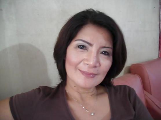25P MY FACEBOOK FRIENDS HOT MOMS PINAY