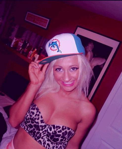 25P Hot babes 24