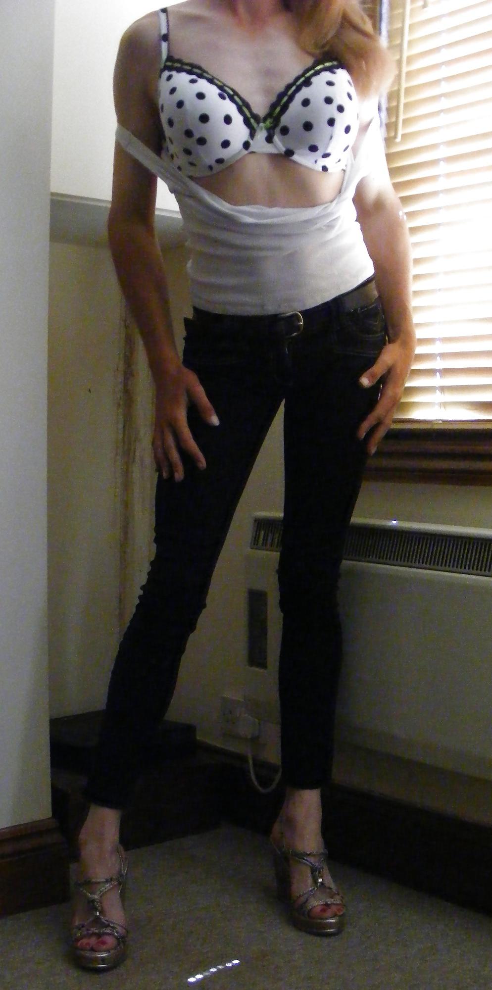 24P Skinny crossdresser strips