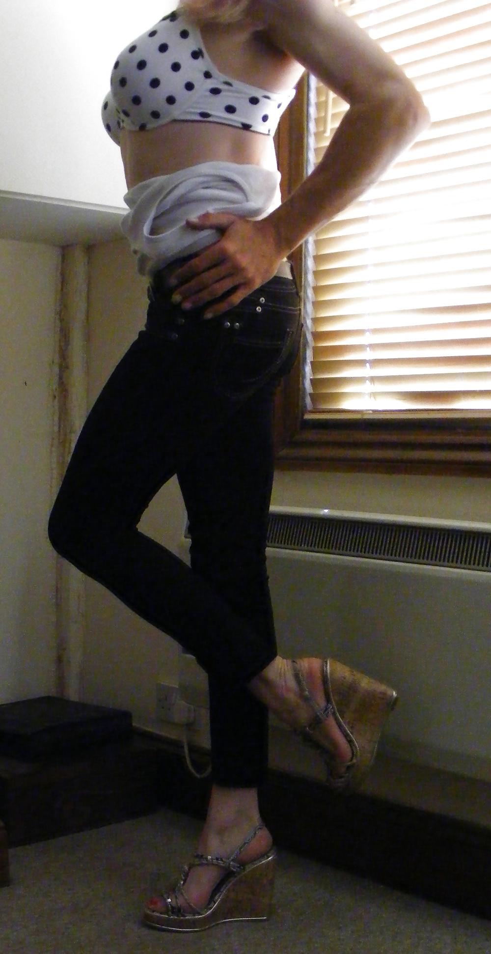 24P Skinny crossdresser strips