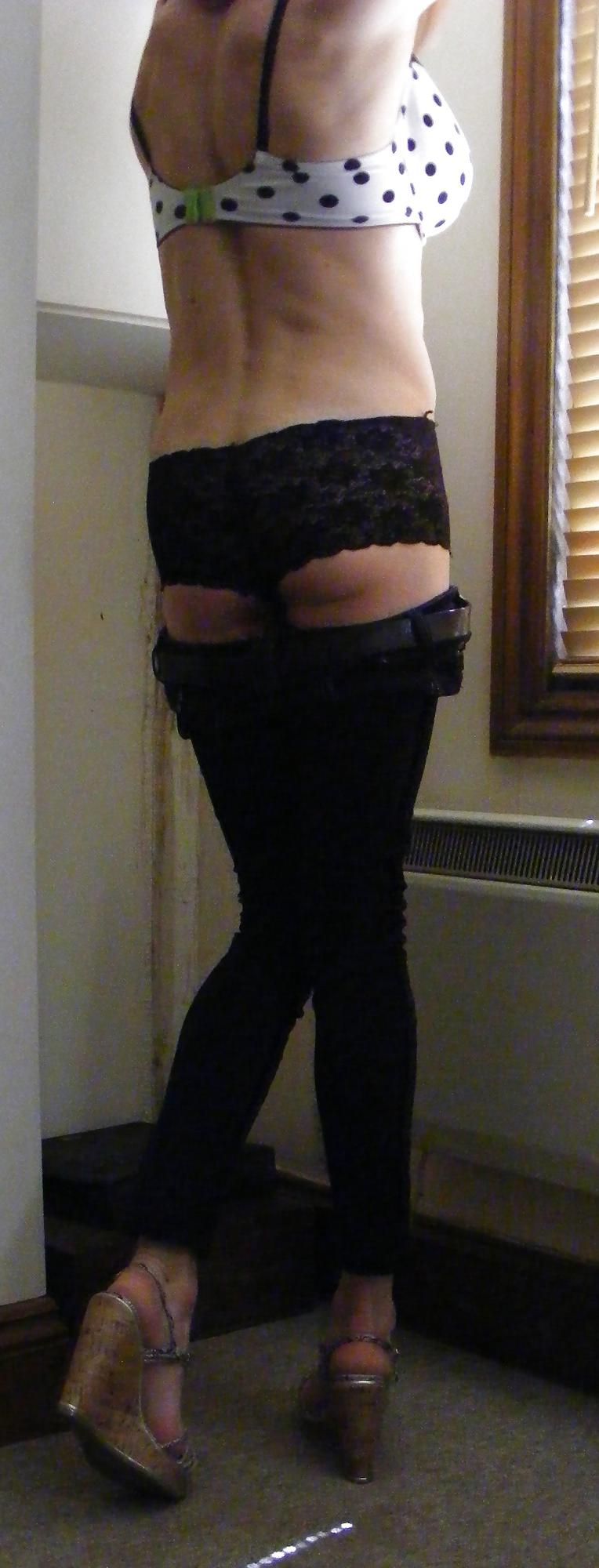 24P Skinny crossdresser strips