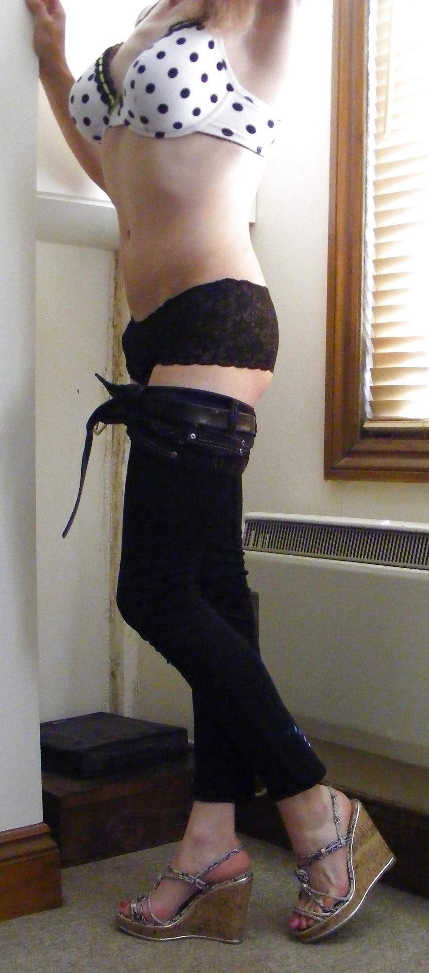 24P Skinny crossdresser strips
