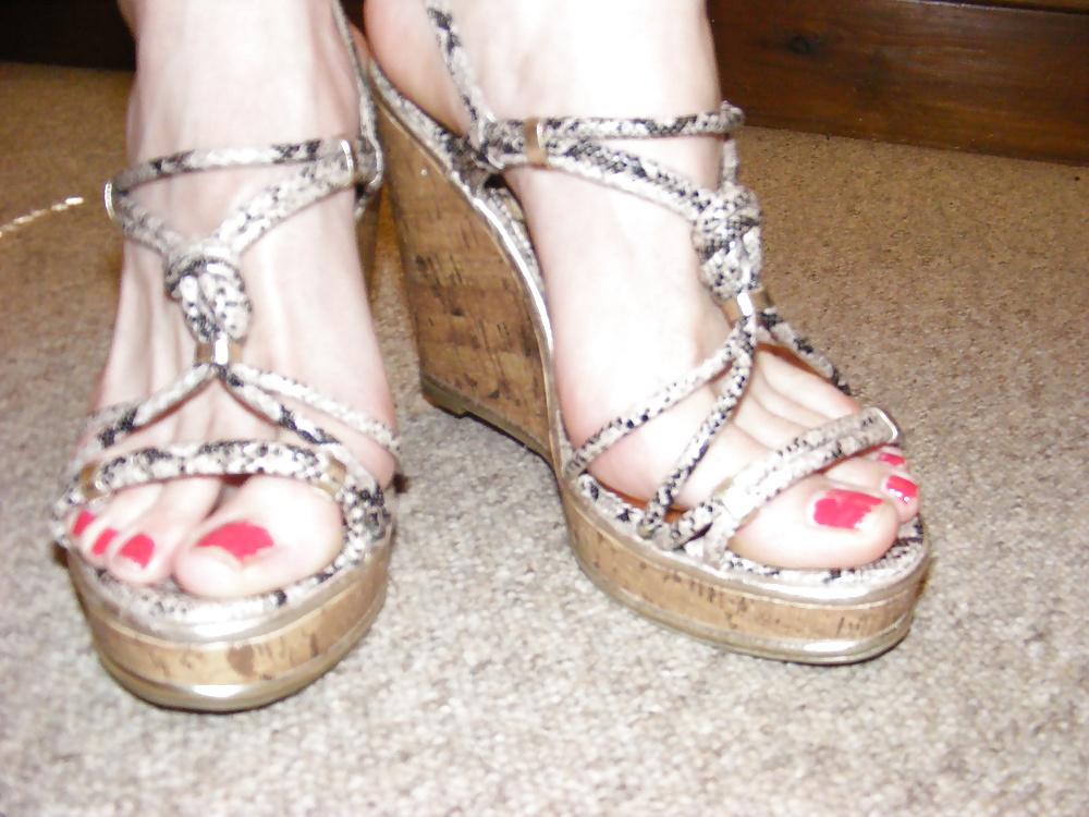 24P Skinny crossdresser strips