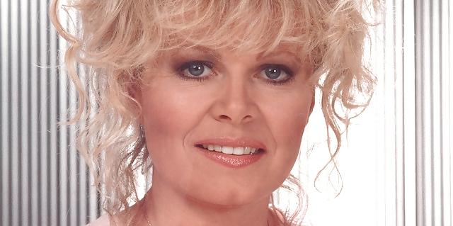 25P Sally Struthers